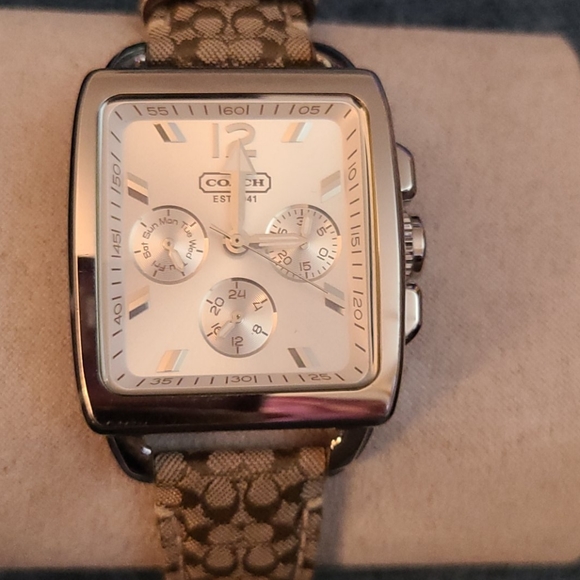 Coach Accessories - NIB Women's Coach Watch